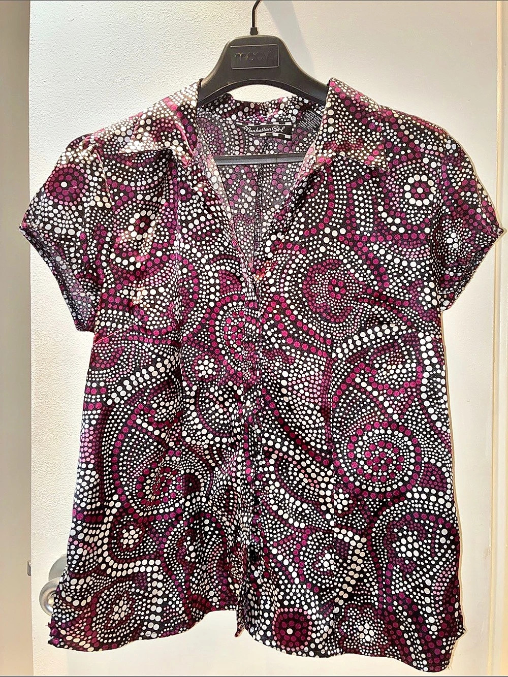 Vintage Manhattan Girl Abstract Print Blouse Black & Pink